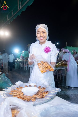 ภาพ No.300961:วันที่ 23 มกราคม พ.ศ. 2569 พิธีถวายภัตตาหารเป็นสังฆทาน แด่พระธรรมยาตรา ณ อนุสรณ์สถานบางปลา วัดบางปลา อำเภอบางเลน จังหวัดนครปฐม ในโครงการธรรมยาตรา กตัญญูบูชา มหาปูชนียาจารย์ พระมงคลเทพมุนี(สด จนฺทสโร) พระผู้ปราบมาร อนุสรณ์สถาน 7 แห่ง ปีที่ 14