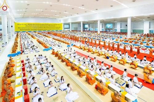 ภาพ No.147148:พิธีมุทิตาสักการะพระภิกษุ ผู้สอบได้เปรียญธรรม 9 ประโยคระดับโลกปีที่ 36, พิธีมอบโล่เกียรติยศและทุนการศึกษา สำนักเรียนบาลีดีเด่นทั่วประเทศ, พิธีถวายมหาสังฆทานคณะสงฆ์ 2,000 กว่าวัด ทั่วประเทศ ปีที่ 24, พิธีถวายไทยธรรมคณะสงฆ์ 323 วัด 4 จังหวัดชายแดนภาคใต้