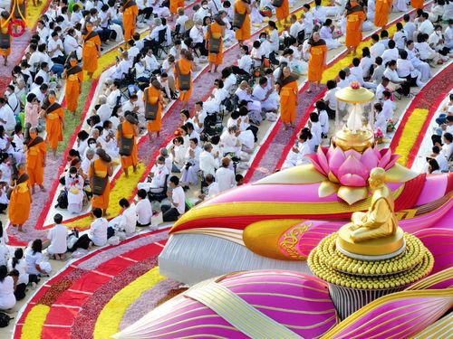 ภาพ No.107956:พิธีต้อนรับพระธรรมยาตรา ในโครงการธรรมยาตรากตัญญูบูชา มหาปูชนียาจารย์ พระมงคลเทพมุนี(สด จนฺทสโร) พระผู้ปราบมาร อนุสรณ์สถาน 7 แห่ง ปีที่ 12 วันที่ 7 มกราคม พ.ศ. 2567 ณ อนุสรณ์สถานคลองบางนางแท่น  อ.สามพราน จ.นครปฐม