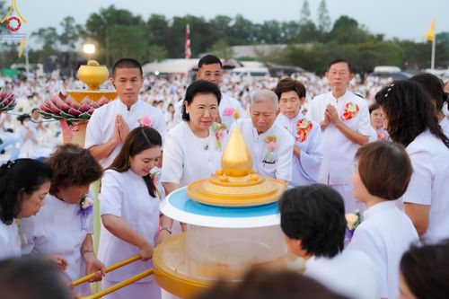 ภาพ No.129440:พิธีประดิษฐานพระบรมสารีริกธาตุ ณ มหารัตนะเจดีย์สิริปทุมสวรรค์ ศูนย์ปฏิบัติธรรมภาคใต้ อ.บางกล่ำ จ.สงขลา วันที่ 10 มีนาคม พ.ศ.2567