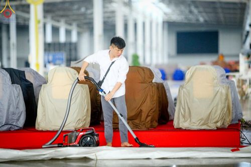 ภาพ No.59735:V.39 ทุ่มสุดใจ ธรรมชัย 80 ปี การเตรียมงาน การปฏิบัติงาน ของเจ้าหน้าที่หน่วยงานต่างๆ เพื่อพิธีฉลองอายุวัฒนมงคล 80 ปี หลวงพ่อธัมมชโย และรับถวายมหาสังฆทาน 10,000 กว่าวัดทั่วประเทศ ในวันคุ้มครองโลก จันทร์ที่ 22 เมษายน พ.ศ. 2567