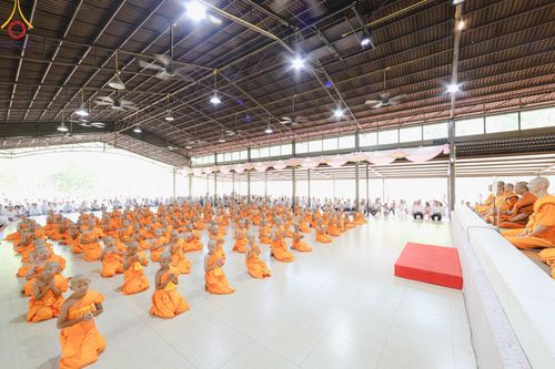 ภาพ No.135145: พิธีบรรพชาสามเณร  พิธีตักบาตรฉลองสามเณรใหม่ วันที่ 1 เมษายน พ.ศ.2567 ในโครงการบรรพชาสามเณรฟื้นฟูพระพุทธศาสนาทั่วไทย ณ ศูนย์ปฏิบัติธรรมแก้วเมืองเลย