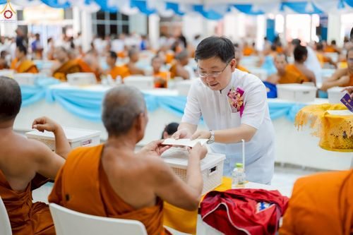 ภาพ No.233622:วันจันทร์ที่ 7 กรกฎาคม พ.ศ. 2568 จังหวัดบุรีรัมย์รวมใจ สัมมนาคณะสงฆ์ เพื่อฟื้นฟูพระพุทธศาสนา  โครงการทอดกฐินสามัคคีทั่วไทย 30,000 วัด ประจำปีพุทธศักราช 2568 และพิธีถวายมหาสังฆทาน 300 กว่าวัด โดยคณะศิษยานุศิษย์ บูชาธรรม 81 ปี หลวงพ่อธัมมชโย  ณ วัดกลาง พระ