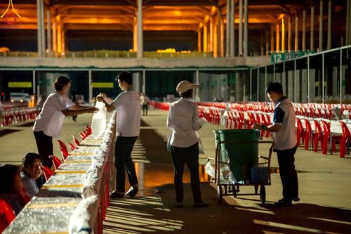 ภาพ No.218873:วันศุกร์ที่ 18 เมษายน พ.ศ. 2568 การเตรียมงานในลานธรรม , พระมหาธรรมกายเจดีย์ เพื่องานวันคุ้มครองโลก 22 เมษายน พ.ศ. 2568