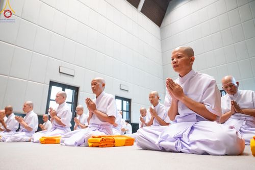 ภาพ No.159796:พิธีตัดปอยผมปลงผมนาคธรรมทายาท, พิธีบรรพชาอุปสมบทหมู่ โครงการอุปสมบทหมู่บูชาธรรม 140 ปี พระมงคลเทพมุนี (สด จนฺทสโร) ณ โบสถ์พระไตรปิฏก วัดพระธรรมกาย วันเสาร์ที่ 5 ตุลาคม พ.ศ. 2567