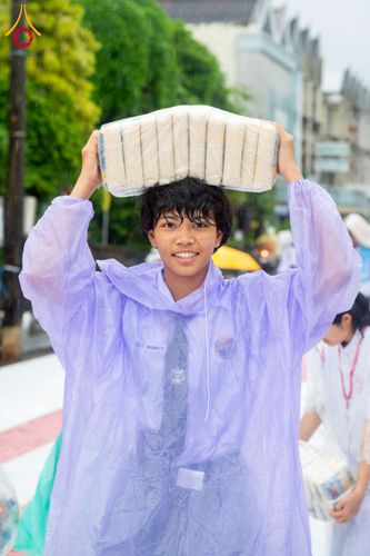 ภาพ No.226173:วันอาทิตย์ที่ 25 พฤษภาคม พ.ศ. 2568 พิธีตักบาตรพระ 1,000 รูปเมืองตรัง ครบรอบ 110 ปี เมืองทับเที่ยง ถวายเป็นพุทธบูชา ถวายเป็นพระราชกุศลแด่รัชกาลที่ 10 และอุทิศส่วนกุศลแด่อดีตเจ้าเมืองตรัง และบรรพบุรุษ ณ บริเวณหน้าศาลากลางจังหวัดตรัง ถนนพระราม 6