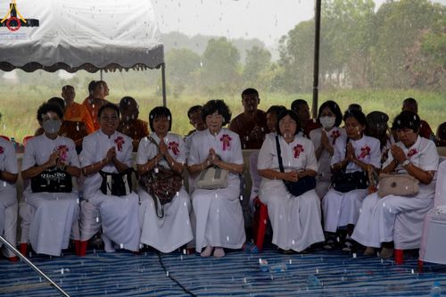 ภาพ No.144498:3 Bigboon 1.พิธีทอดผ้าป่าสถาปนาสังฆรัตนะปทุมเจดีย์ 2.พิธีประดิษฐานดอกบัวอนันต์นิรันดร์กาล 3.พิธีถวายมหาสังฆทานแด่คณะสงฆ์ทุกวัดในจังหวัดปัตตานี ณ ศูนย์อบรมเยาวชนจังหวัดปัตตานี วันอาทิตย์ที่ 14 กรกฎาคม พ.ศ. 2567