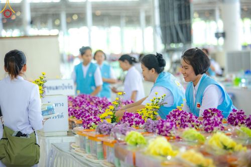 ภาพ No.137262:พิธีตักบาตร และปฏิบัติธรรม ในวันวิสาขบูชา วันพุธที่ 22 พฤษภาคม พ.ศ. 2567 ( วันพระขึ้น15 ค่ำ เดือน 6 ) ณ วัดพระธรรมกาย จ.ปทุมธานี