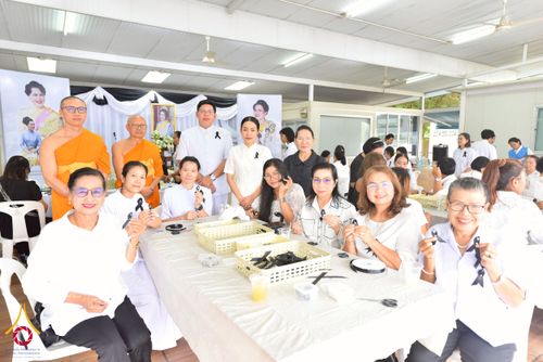 ภาพ No.267655:วันที่ 7 พฤศจิกายน พ.ศ. 2568 พสกนิกรอำเภอคลองหลวง รวมใจบำเพ็ญกุศลปัณรสมวาร (15 วัน) อุทิศถวายเป็นพระราชกุศลแด่ “สมเด็จพระพันปีหลวง” ณ วัดพระธรรมกาย