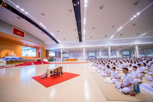 ภาพ No.227965:วันอาทิตย์ที่ 1 มิถุนายน พ.ศ. 2568 พิธีตักบาตร , พิธีบูชาข้าวพระ ณ วัดพระธรรมกาย จ.ปทุมธานี