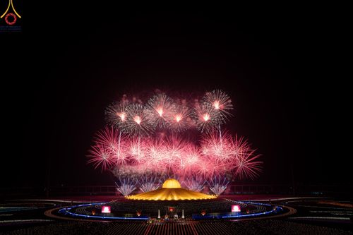 ภาพ No.122315:พิธีจุดประทีปถวายเป็นพุทธบูชา และบูชาธรรมมหาปูชนียาจารย์ พระมงคลเทพมุนี(สด จนฺทสโร) ในโครงการธรรมยาตรา กตัญญูบูชา มหาปูชนียาจารย์ พระมงคลเทพมุนี(สด จนฺทสโร) พระผู้ปราบมาร อนุสรณ์สถาน 7 แห่ง ปีที่ 12 วันที่ 31 มกราคม พ.ศ. 2567 ณ วัดพระธรรมกาย จ.ปทุมธานี (