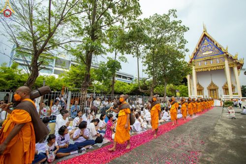 ภาพ No.128292:พิธีอัญเชิญพระบรมสารีริกธาตุ " ใจกลางเมืองนครหาดใหญ่ " เพื่อประดิษฐาน ณ มหารัตนเจดีย์สิริปทุมสวรรค์ (เจดีย์อริยพุทธะ 5 พระองค์) ศูนย์ปฏิบัติธรรมภาคใต้ อ.บางกล่ำ จ.สงขลา  วันที่ 9 มีนาคม พ.ศ.2567 (ชุดที่ 1)