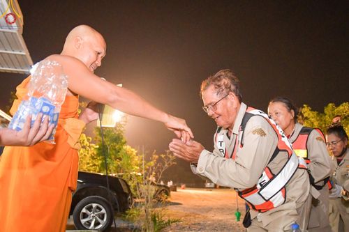 ภาพ No.110943:V.9 กล้าเก่ง การเตรียมงาน เก็บงาน การรับบุญของเจ้าหน้าที่หน่วยงานต่างๆ เพื่อโครงการธรรมยาตรา กตัญญูบูชามหาปูชนียาจารย์ พระมงคลเทพมุนี (สด จนฺทสโร) พระผู้ปราบมาร อนุสรณ์สถาน 7 แห่ง ปีที่ 12 ระหว่างวันที่ 2 - 31 มกราคม พ.ศ.2567