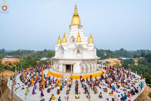 ภาพ No.127691:Photo Story ปฐมบรรพชาชาวพุทธมาร์มา Episode 2/5 วันที่ 6-7 กุมภาพันธ์ พ.ศ. 2567  โครงการบรรพชาครั้งประวัติศาสตร์ แห่งเทือกเขาจิตตะกอง  ครั้งแรกของชาวพุทธมาร์มา บังกลาเทศ บูชาธรรม 80 ปีหลวงพ่อธัมมชโย ณ วัดธัมจักร อรัญกุฏิ เมืองรัมการ์ คาร์กาชารี บังกลาเทศ