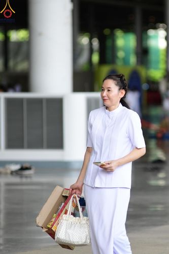 ภาพ No.149999:พิธีตักบาตร , พิธีปฎิบัติธรรม , พิธีถวายภัตตาหารเมนูสวรรค์ ในพรรษาแห่งการเข้าถึงธรรม วันธรรมชัย วันอังคารที่ 27 สิงหาคม พ.ศ.2567 ณ สภาธรรมกายสากล วัดพระธรรมกาย