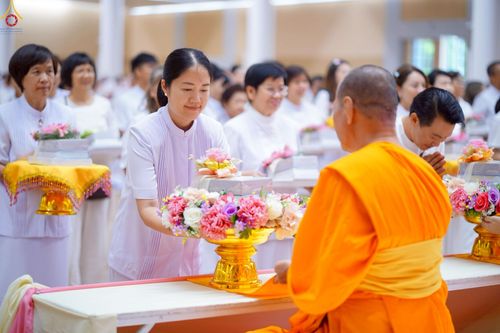 ภาพ No.225441:วันอาทิตย์ที่ 18 พฤษภาคม พ.ศ. 2568 พิธีร่วมบุญการศึกษา พระภิกษุ สามเณร ณ ห้องแก้วสารพัดนึก 2 วัดพระธรรมกาย