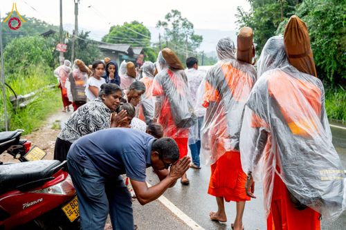 ภาพ No.226345:วันที่ 7-10 พฤษภาคม พ.ศ. 2568 โครงการเดินธรรมยาตรา สยาม-ลังกา ธรรมยาตรา ฉลองเทศกาลวิสาขบูชาแห่งชาติ ศรีลังกา บูชาธรรม 81 ปี หลวงพ่อธัมมชโย เมืองนูวราอิลิยา ประเทศศรีลังกา