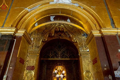 ภาพ No.220398:วันที่ 17 เมษายน พ.ศ. 2568 ผู้แทนวัดพระธรรมกาย ลงพื้นที่เยียวยา ซับน้ำตาเหยื่อแผ่นดินไหวมัณฑะเลย์