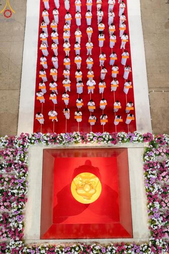 ภาพ No.178064:พิธีทอดผ้าป่าต้นสมบัติจักรพรรดิ ในวันอาทิตย์ที่ 1 ธันวาคม พ.ศ. 2567 ณ สภาธรรมกายสากล วัดพระธรรมกาย