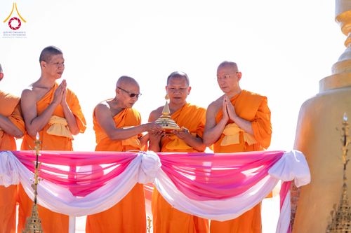 ภาพ No.309193:วันเสาร์ที่ 7 กุมภาพันธ์ พ.ศ.2569 พิธีบรรจุพระบรมสารีริกธาตุ ประดิษฐาน  ณ เจดีย์วัดทุ่งเจริญธรรม อ.อมก๋อย จ.เชียงใหม่