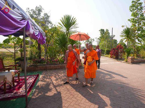 ภาพ No.317639:วันพฤหัสบดีที่ ๒ เมษายน พ.ศ.๒๕๖๙ พิธีบรรพชาสามเณรภาคฤดูร้อน น้อมบูชาธรรมอายุวัฒนมงคล ๘๒ ปี หลวงพ่อธัมมชโย และ ถวายเป็นพระราชกุศลแด่ สมเด็จพระกนิษฐาธิราชเจ้ากรมสมเด็จพระเทพรัตน์ราชสุดาฯ สยามบรมราชกุมารี รุ่นที่ ๑๓ ณ วัดทุ่งเจริญธรรม อำเภออมก๋อย จังหวัดเชี