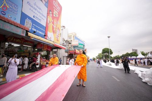 ภาพ No.126955:V.30 เต็มที่ เพื่อโคราช การเตรียมงาน ปฏิบัติงาน และเก็บงาน ของเจ้าหน้าที่หน่วยงานต่างๆ ทุกภาคส่วน เพื่อพิธีทำบุญเมืองนครราชสีมา ฉลอง 556 ปี ตักบาตรพระ 10,000 รูป ในวันเสาร์ที่ 2 มีนาคม พ.ศ.2567 ณ อนุสาวรีย์ท้าวสุรนารี จ.นครราชสีมา จัดโดย คณะสงฆ์จังหวัดนค