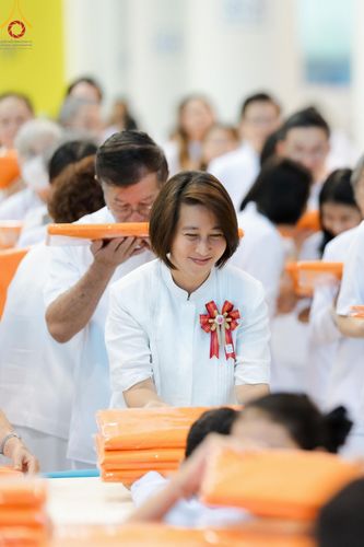 ภาพ No.160307:พิธีทอดผ้าป่าสมทบกฐินวัดพระธรรมกาย และสมทบกฐิน 30,000 วัดทั่วไทย ครั้งที่ 3 ณ สภาธรรมกายสากล วัดพระธรรมกาย วันพฤหัสบดีที่ 10 ตุลาคม พ.ศ. 2567