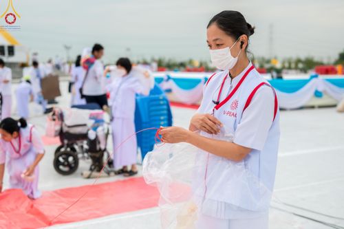 ภาพ No.119860:V.19 แกล้วกล้า การเตรียมงาน เก็บงาน การรับบุญของเจ้าหน้าที่หน่วยงานต่างๆ เพื่อโครงการธรรมยาตรา กตัญญูบูชามหาปูชนียาจารย์ พระมงคลเทพมุนี (สด จนฺทสโร) พระผู้ปราบมาร อนุสรณ์สถาน 7 แห่ง ปีที่ 12 ระหว่างวันที่ 2 - 31 มกราคม พ.ศ.2567