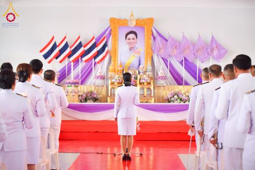 ภาพ No.227267:วันอังคารที่ 3 มิถุนายน พ.ศ. 2568 นายอำเภอคลองหลวง นำพสกนิกรรวมใจภักดิ์ สมเด็จพระนางเจ้าฯ พระบรมราชินี เนื่องในโอกาสวันเฉลิมพระชนมพรรษา ณ อาคารปลูกศรัทธา 2 วัดพระธรรมกาย อ.คลองหลวง จ.ปทุมธานี