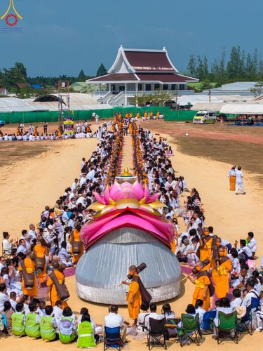 ภาพ No.129187:พระธรรมยาตราเดินธรรมยาตรา ณ ชุมชนรอบศูนย์ปฏิบัติธรรมภาคใต้ อ.บางกล่ำ จ.สงขลา วันที่ 10 มีนาคม พ.ศ. 2567