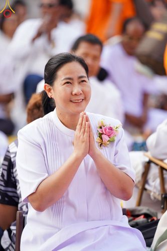 ภาพ No.193442:พิธีต้อนรับพระธรรมยาตรา ณ อนุสรณ์สถาน สถานที่เกิดในเพศสมณะ วัดสองพี่น้อง อำเภอสองพี่น้อง จังหวัดสุพรรณบุรี ในโครงการธรรมยาตรา กตัญญูบูชา มหาปูชนียาจารย์ พระมงคลเทพมุนี(สด จนฺทสโร) พระผู้ปราบมาร อนุสรณ์สถาน 7 แห่ง ปีที่ 13 วันที่ 11 มกราคม พ.ศ. 2568