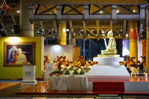 ภาพ No.120497:พิธีต้อนรับพระธรรมยาตรา ในโครงการธรรมยาตรา กตัญญูบูชา มหาปูชนียาจารย์ พระมงคลเทพมุนี(สด จนฺทสโร) พระผู้ปราบมาร อนุสรณ์สถาน 7 แห่ง ปีที่ 12 วันที่ 28 มกราคม พ.ศ. 2567 ณ วัดพระธรรมกาย จ.ปทุมธานี (ชุดที่ 2)