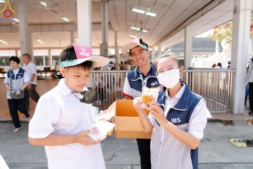 ภาพ No.109519:V.7 พลังใจ การเตรียมงาน เก็บงาน การรับบุญของเจ้าหน้าที่หน่วยงานต่างๆ เพื่อโครงการธรรมยาตรา กตัญญูบูชามหาปูชนียาจารย์ พระมงคลเทพมุนี (สด จนฺทสโร) พระผู้ปราบมาร อนุสรณ์สถาน 7 แห่ง ปีที่ 12 ระหว่างวันที่ 2 - 31 มกราคม พ.ศ.2567