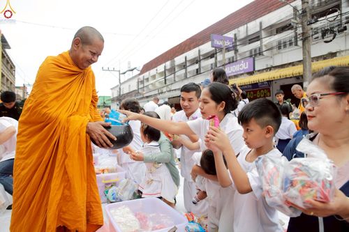 ภาพ No.245433:วันอาทิตย์ที่ 14 กันยายน พ.ศ. 2568 ตักบาตรพระ 555 รูป มหากุศล  น้อมถวายเป็นพุทธบูชา ณ หอนาฬิกาเบตง อ.เบตง จ.ยะลา