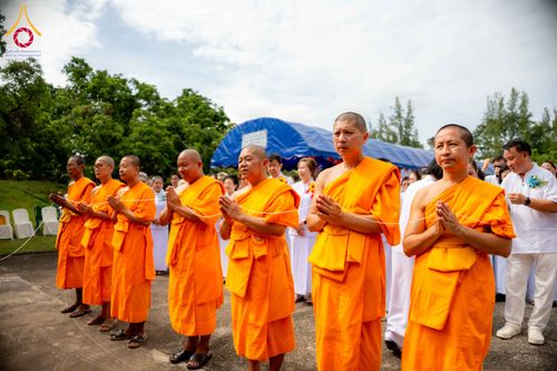 ภาพ No.340877:วันเสาร์ที่ 25 กรกฏาคม พ.ศ.2569 พิธีทอดผ้าป่าสามัคคี ปฐมฤกษ์ เปิดป้ายตั้งองค์ประธาน ณ ศูนย์ธรรมอุทยานสุขสดใส อ.จอมทอง จ.เชียงใหม่