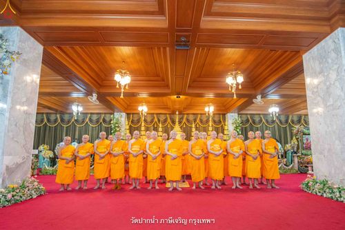 ภาพ No.342119:วันศุกร์ที่ 31 กรกฎาคม พ.ศ.2569 พระภิกษุวัดพระธรรมกาย ทำวัตรพระผู้ใหญ่เนื่องในวันเข้าพรรษา