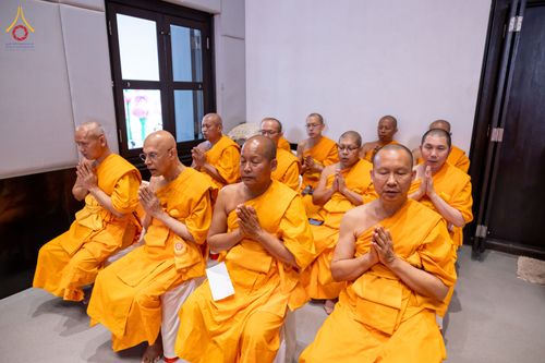 ภาพ No.332308:วันเสาร์ที่ 6 มิถุนายน พ.ศ.2569 พิธีต้อนรับสัญญาบัตร พัดยศ พระราชภาวนาวชิรวิเทศ วิ. ณ อุโบสถพระไตรปิฏก วัดพระธรรมกาย