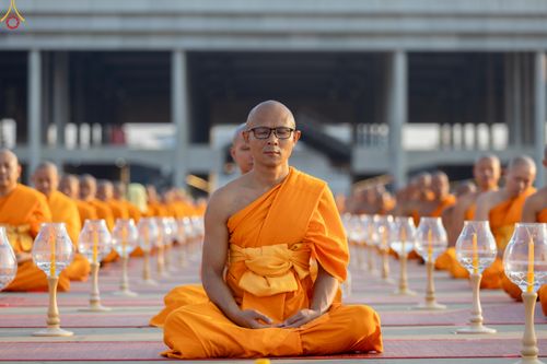 ภาพ No.307687:วันที่ 31 มกราคม พ.ศ. 2569 พิธีจุดประทีปธรรมถวายเป็นพุทธบูชา  และบูชาธรรมมหาปูชนียาจารย์ (ภาพชุดที่ 2) ณ วัดพระธรรมกาย ปทุมธานี ในโครงการธรรมยาตรา กตัญญูบูชา มหาปูชนียาจารย์ พระมงคลเทพมุนี(สด จนฺทสโร) พระผู้ปราบมาร อนุสรณ์สถาน 7 แห่ง ปีที่ 14