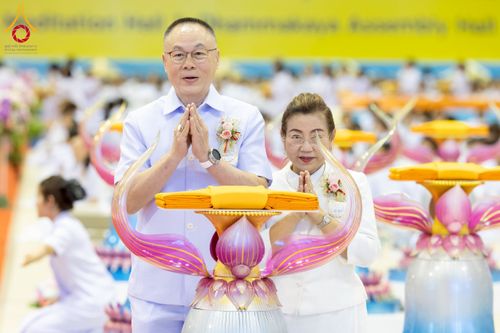 ภาพ No.215482:วันอาทิตย์ต้นเดือนที่ 6 เมษายน พ.ศ. 2568 ขบวนอัญเชิญผ้าป่าสมทบ มหาสังฆทาน 40,000 กว่าวัดทั่วประเทศ ณ สภาธรรมกายสากล วัดพระธรรมกาย