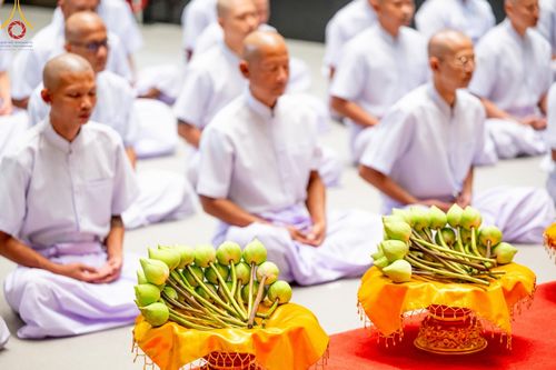 ภาพ No.156757:พิธีบรรพชาอุปสมบท ธรรมทายาท โครงการอุปสมบทหมู่บูชาธรรมครบรอบ 107 ปี วันครูผู้ค้นพบวิชชาธรรมกาย ณ โบสถ์พระไตรปิฏก วัดพระธรรมกาย วันเสาร์ที่ 14 กันยายน พ.ศ. 2567