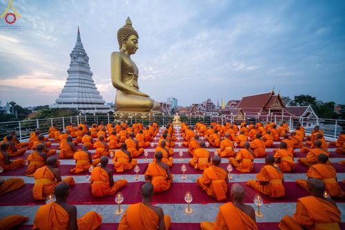 ภาพ No.119256:พิธีจุดประทีปถวายเป็นพุทธบูชา และบูชาธรรมมหาปูชนียาจารย์ พระมงคลเทพมุนี(สด จนฺทสโร) ในโครงการธรรมยาตราฯ วันที่ 26 มกราคม พ.ศ. 2567 ณ อาคารธรรมยาตรา กตัญญูบูชามหาปูชนียาจารย์ ตรงข้ามวัดปากน้ำภาษีเจริญ จ.กรุงเทพมหานคร