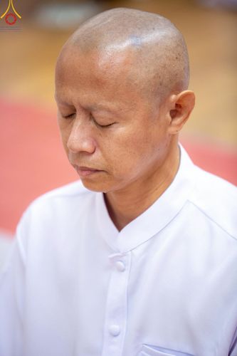 ภาพ No.217044:วันเสาร์ที่ 12 เมษายน พ.ศ. 2568 พิธีเวียนประทักษิณรอบพระมหาธรรมกายเจดีย์  พิธีวันทาเจดีย์ พิธีขอขมาและมอบผ้าไตร ในโครงการอุปสมบทหมู่ บูชาธรรมหลวงพ่อธัมมชโย, โครงการธรรมทายาท ระดับอุดมศึกษา รุ่นที่ 52 ,  โครงการบวชพระนานาชาติ AEC & WAB CEO รุ่นที่ 4 , ณ ว