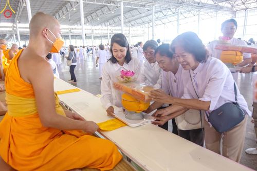 ภาพ No.131683:พิธีร่วมบุญบรรพชาสามเณร 5,000 รูป ณ บ้านแก้วเรือนทองคุณยาย สภาธรรมกายสากล วัดพระธรรมกาย วันเสาร์ที่ 23 มีนาคม พ.ศ. 2567