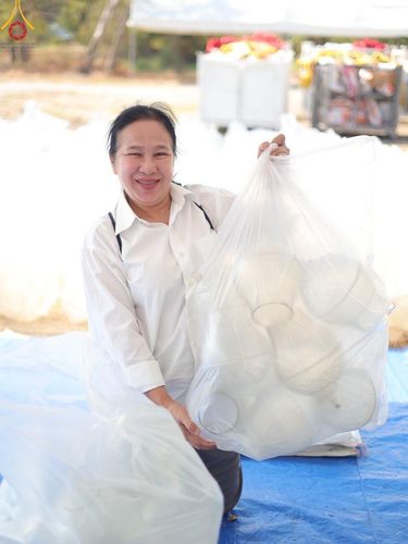 ภาพ No.204238:V.52 สารพัดV สารพัดดี ที่วัดสองพี่น้อง ในโครงการธรรมยาตรา กตัญญูบูชา มหาปูชนียาจารย์ พระมงคลเทพมุนี(สด จนฺทสโร) พระผู้ปราบมาร อนุสรณ์สถาน 7 แห่ง ปีที่ 13 ระหว่างวันที่ 2-31 มกราคม พ.ศ. 2568