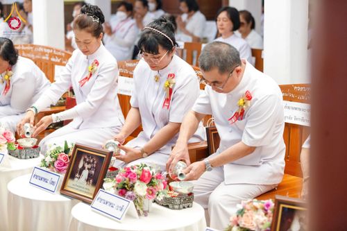 ภาพ No.202239:พิธีเจริญพระพุทธมนต์ ปฏิบัติธรรม มอบทุนการศึกษา ถวายสังฆทาน 108 วัด เพื่อถวายเป็นพุทธบูชา และขับเคลื่อนโครงการหมู่บ้านรักษาศีล 5 โดยคณะสงฆ์จังหวัดนครปฐม คณะศิษยานุศิษย์วัดพระธรรมกาย โครงการธรรมยาตรา ปีที่ 13 ณ วัดบางปลา อำเภอบางเลน จังหวัดนครปฐม