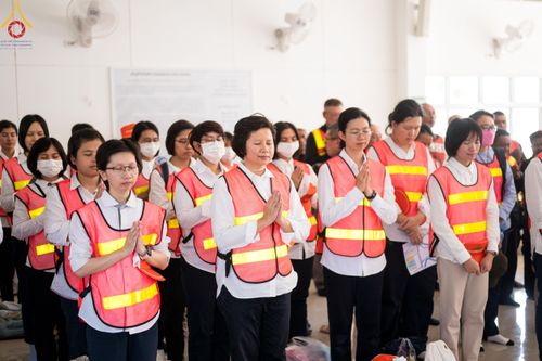 ภาพ No.110086:V.8 พลังทีม การเตรียมงาน เก็บงาน การรับบุญของเจ้าหน้าที่หน่วยงานต่างๆ เพื่อโครงการธรรมยาตรา กตัญญูบูชามหาปูชนียาจารย์ พระมงคลเทพมุนี (สด จนฺทสโร) พระผู้ปราบมาร อนุสรณ์สถาน 7 แห่ง ปีที่ 12 ระหว่างวันที่ 2 - 31 มกราคม พ.ศ.2567