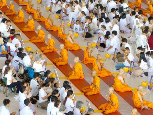 ภาพ No.215864:วันเสาร์ที่ 5 เมษายน พ.ศ. 2568 พิธีขอบรรพชา พิธีขอสรณคมน์และศีล  พิธีขอนิสสัย พิธีถวายบาตร ในโครงการบรรพชาสามเณรฟื้นฟูพระพุทธศาสนาทั่วไทย , โครงการหน่อแก้วเปรียญธรรม รุ่นที่ 13 ,  โครงการสามเณรยุวธรรมทายาท รุ่นที่ 33 , โครงการสามเณรมัชฌิมธรรมทายาท รุ่นที