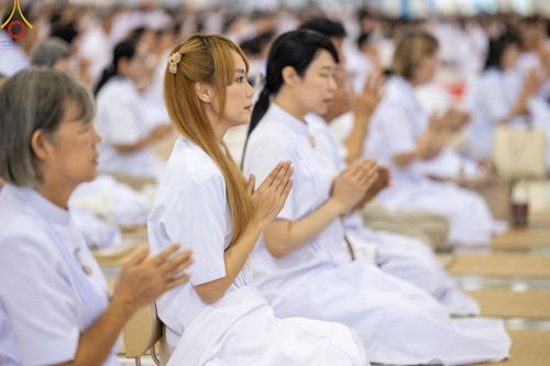 ภาพ No.159252:พิธีบูชาข้าวพระ ในวันอาทิตย์ต้นเดือน วันที่ 6 ตุลาคม พ.ศ. 2567 ณ สภาธรรมกายสากล วัดพระธรรมกาย