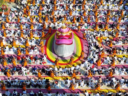 ภาพ No.193351:พิธีต้อนรับพระธรรมยาตรา ณ อนุสรณ์สถาน สถานที่เกิดในเพศสมณะ วัดสองพี่น้อง อำเภอสองพี่น้อง จังหวัดสุพรรณบุรี ในโครงการธรรมยาตรา กตัญญูบูชา มหาปูชนียาจารย์ พระมงคลเทพมุนี(สด จนฺทสโร) พระผู้ปราบมาร อนุสรณ์สถาน 7 แห่ง ปีที่ 13 วันที่ 11 มกราคม พ.ศ. 2568