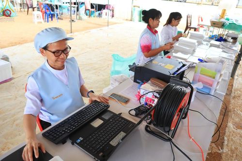 ภาพ No.128730:V.33 รวมพลังเพื่อบางกล่ำ การเตรียมงานของเจ้าหน้าที่หน่วยงานต่างๆ เพื่องานธรรมยาตราอัญเชิญพระบรมสารีริกธาตุ ประดิษฐาน ณ มหารัตนเจดีย์สิริปทุมสวรรค์ (เจดีย์อริยพุทธะ 5 พระองค์) ศูนย์ปฏิบัติธรรมภาคใต้ อ.บางกล่ำ จ.สงขลา ระหว่างวันที่ 9-10 มีนาคม พ.ศ. 2567